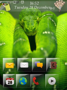 Beautiful Cobra Theme For BlackBerry Storm