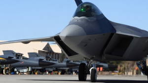 F-22 Raptor the stealth fighter for blackberry Screenshot